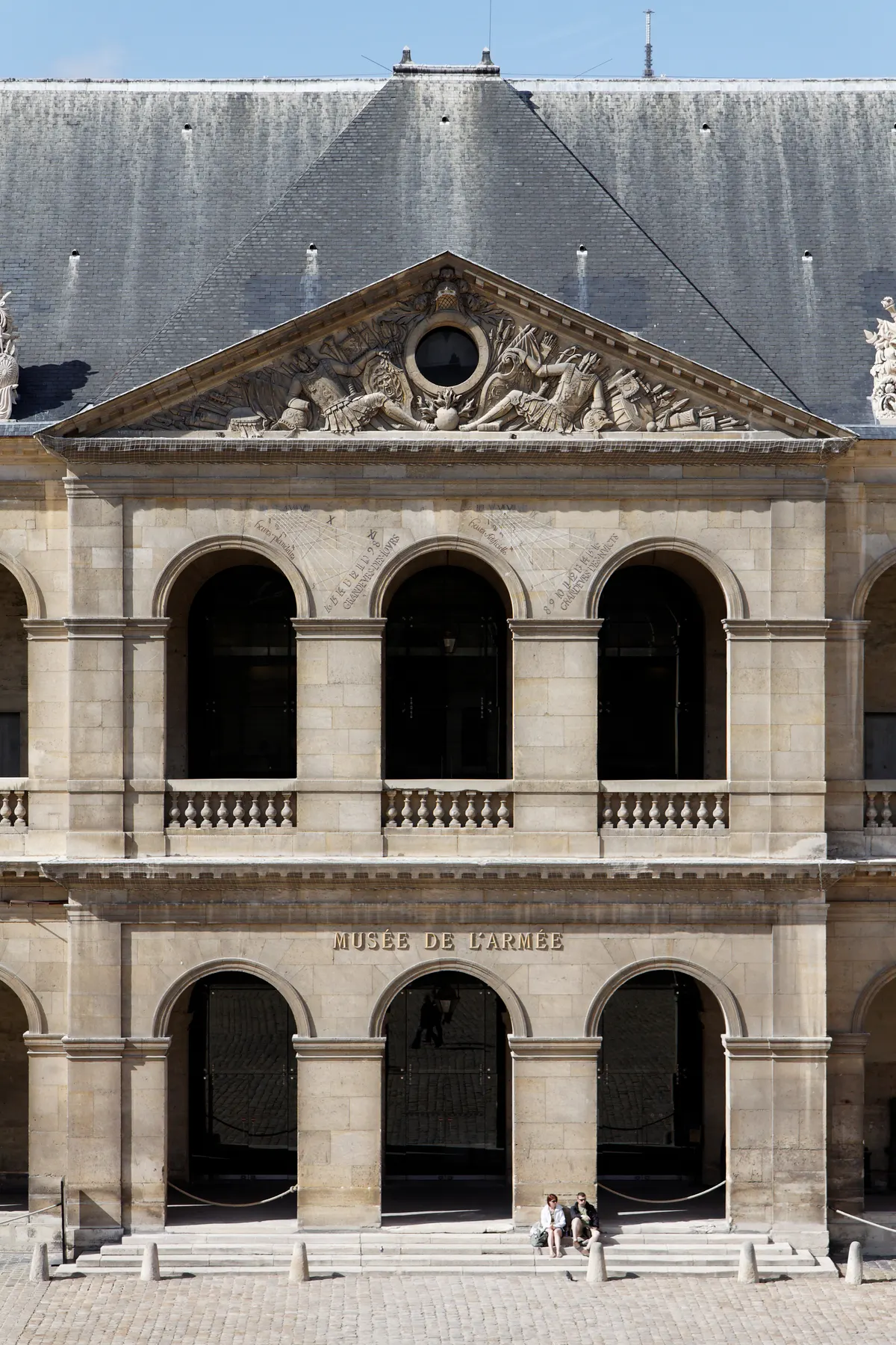 Paris'teki Les Invalides'deki Musée de l'Armée binası