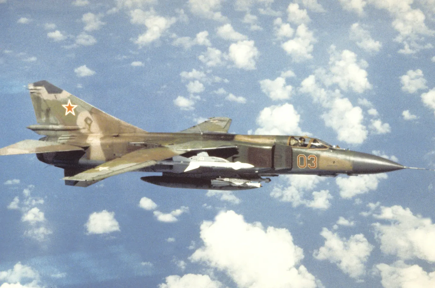 Mikoyan-Gurevich MiG-23 değişken kanatlı avcı