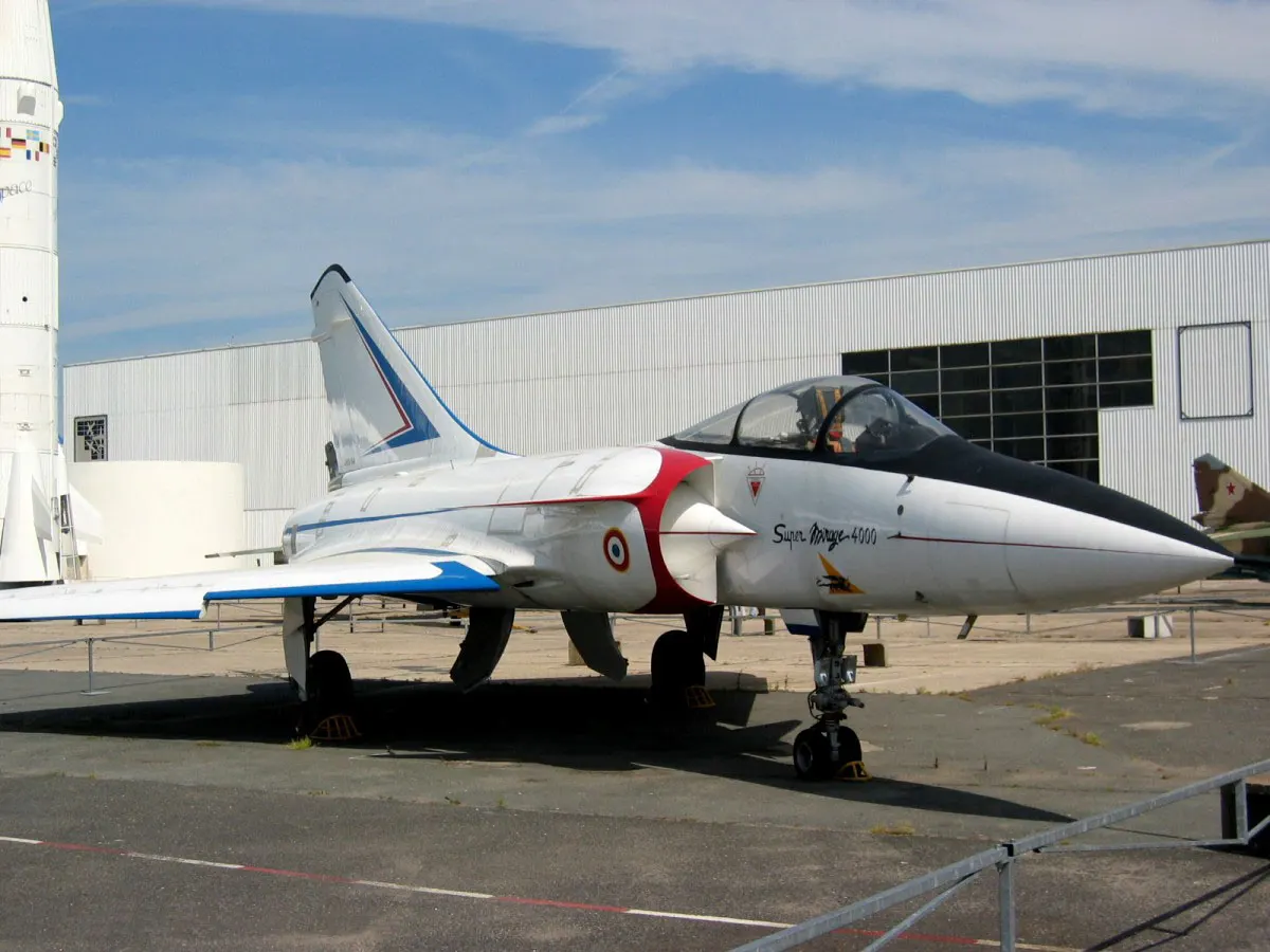 Mirage 4000 Fransız savaş uçağı