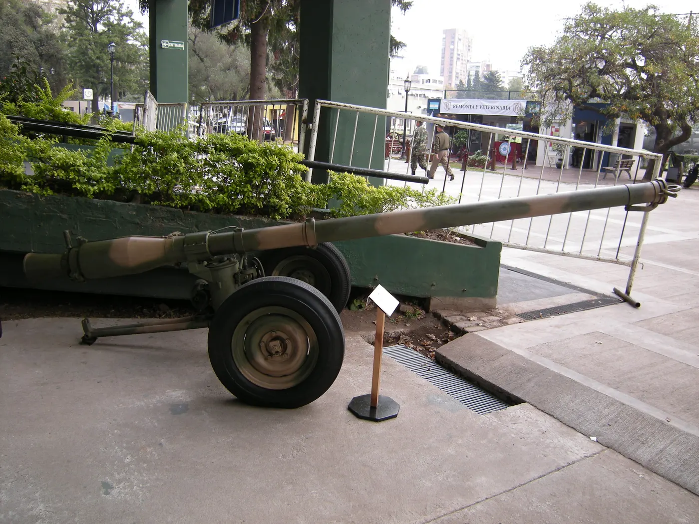 Model 1968 recoilless gun