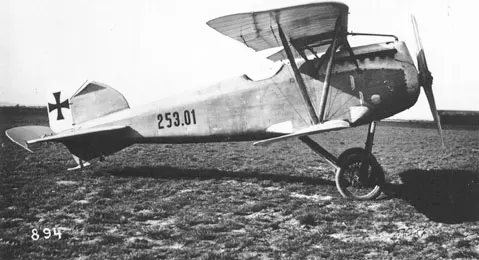Oeffag D.III Avusturya avcısı