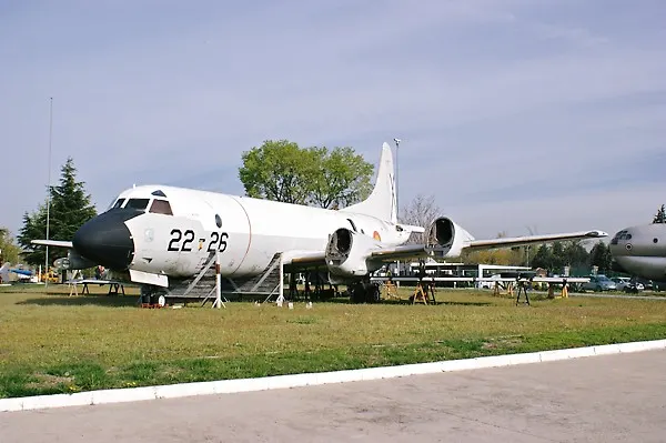 P-3A Orion denizaltı düşman