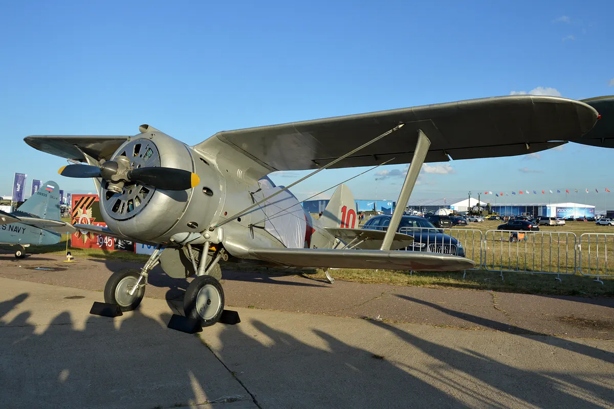Polikarpov İ-15