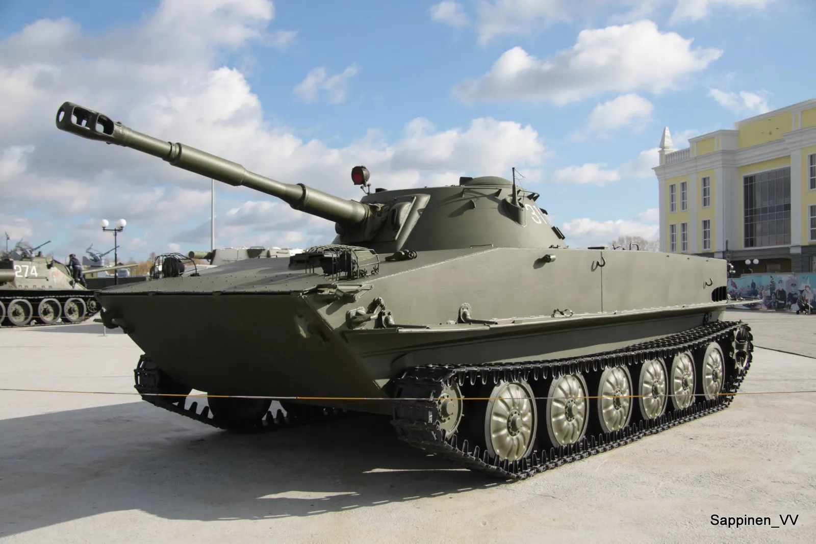 PT-76 amfibik tankı