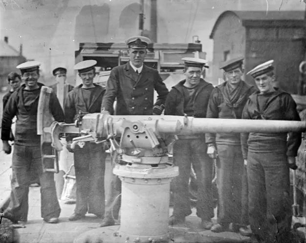 QF 3 pounder Hotchkiss topçusu