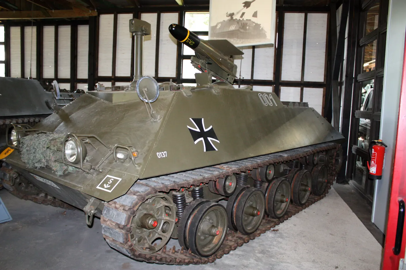 Raketenjagdpanzer 1