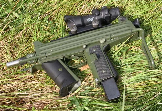 Saab Bofors Dynamics CBJ-MS PDW silahı