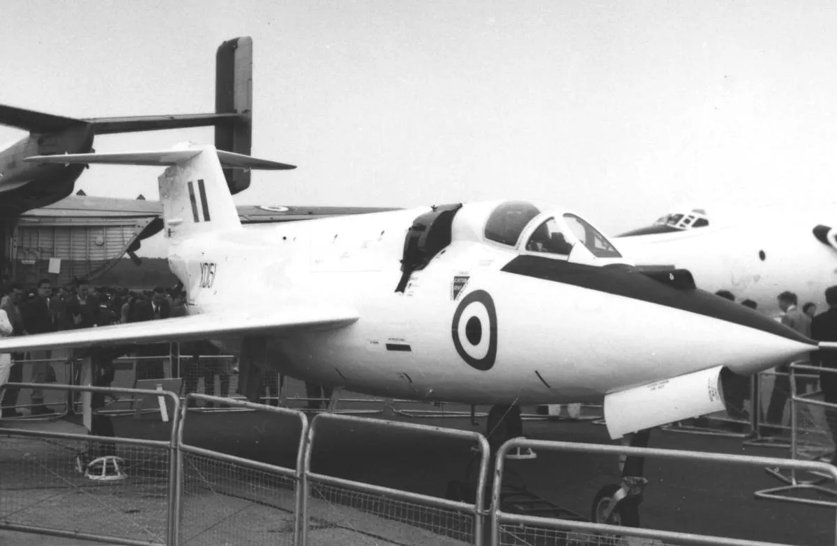 SR.53 hibrit avcı prototipi