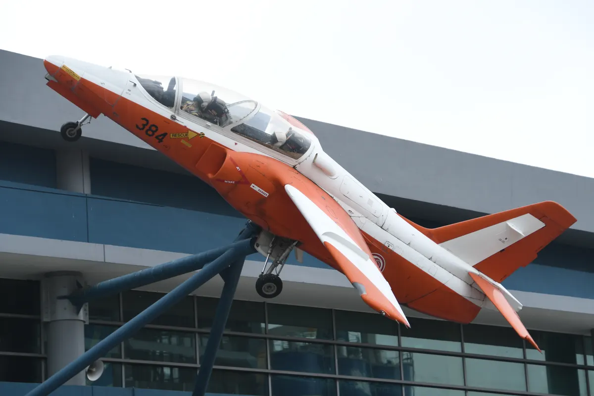 Singapur Cumhuriyeti Hava Kuvvetleri'ne ait bir SIAI-Marchetti S-211 jet eğitim uçağı