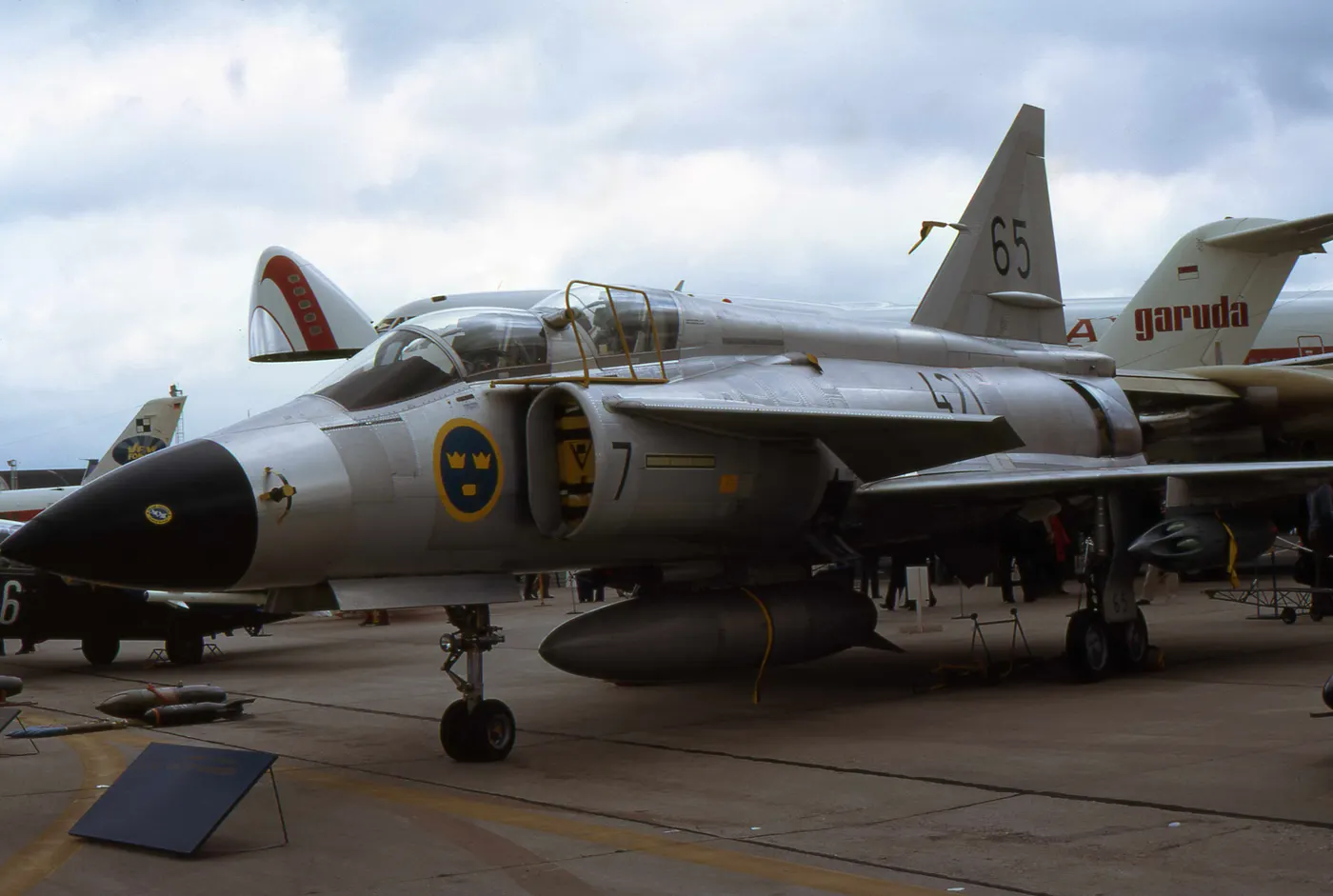 Sk 37 Viggen eğitim uçağı