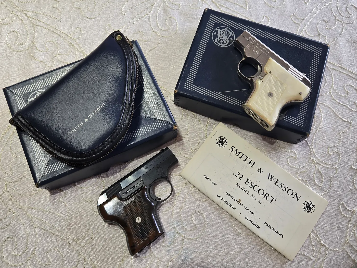 Smith & Wesson Model 61 tabancası