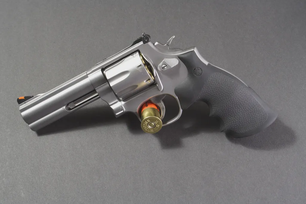 Smith & Wesson Model 686 revolveri