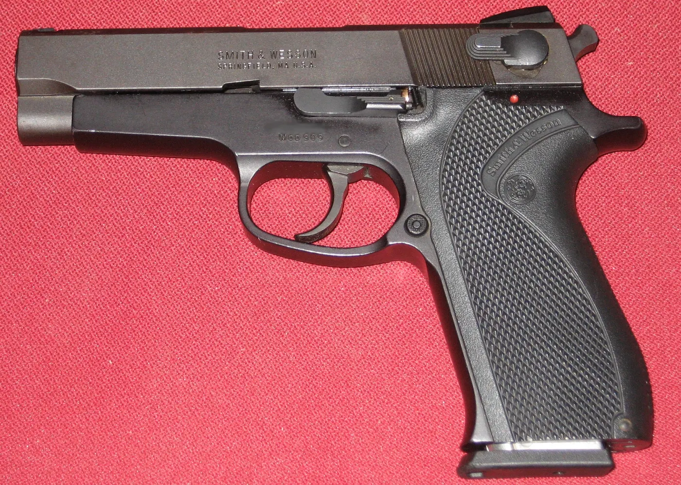 Smith & Wesson Model 910