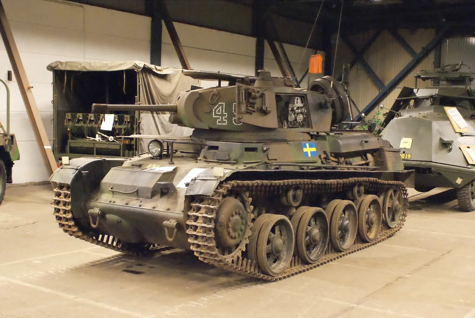 Strv L-60 hafif tankı