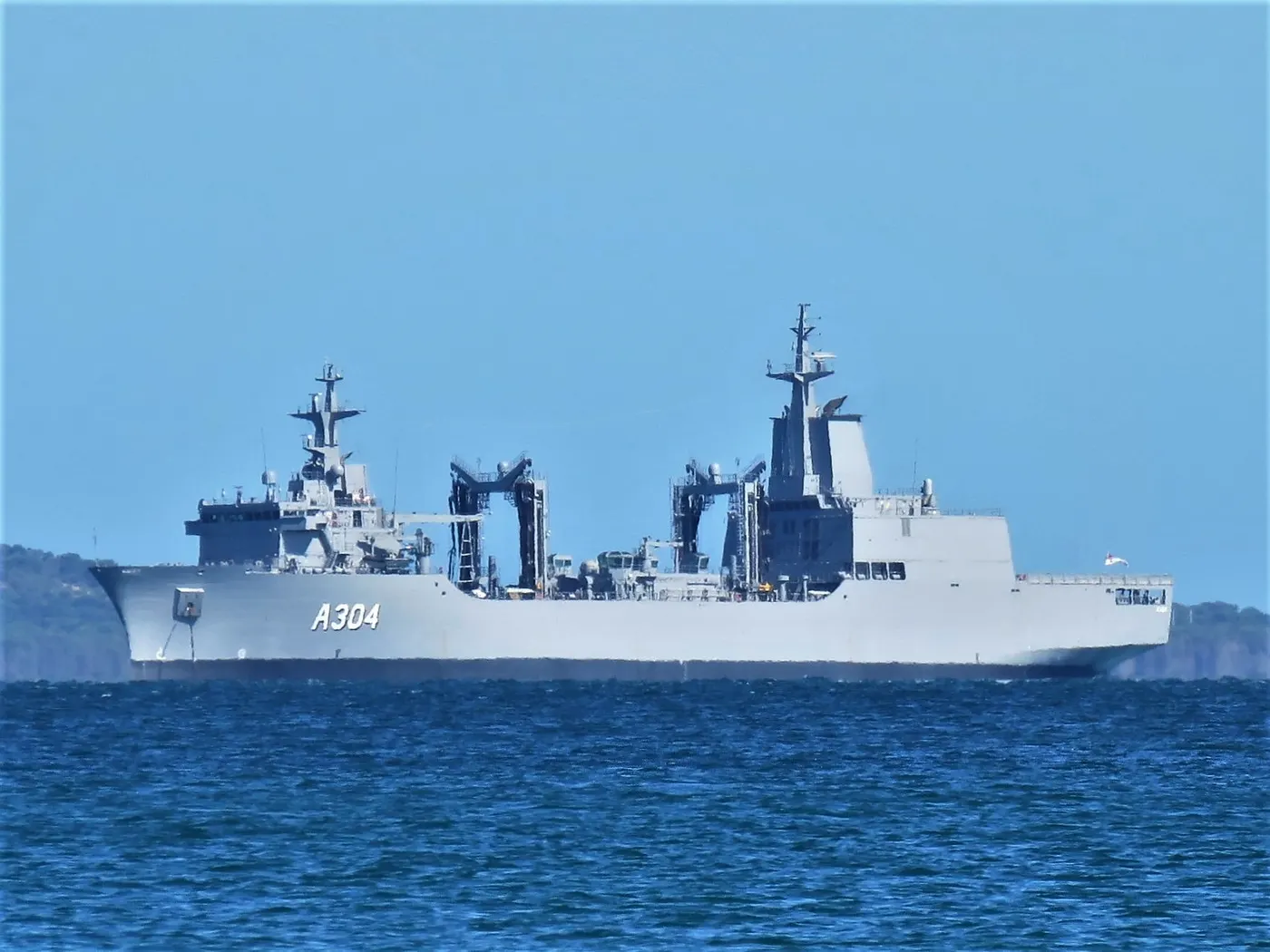Supply-class replenishment oiler
