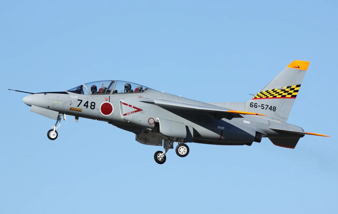 T-4 Japonya eğitim