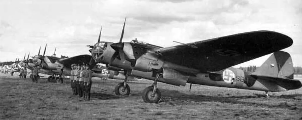 SB-2M-100A hızlı bombardıman uçağı