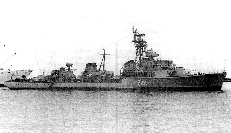 Type S-82 muhasım gemi