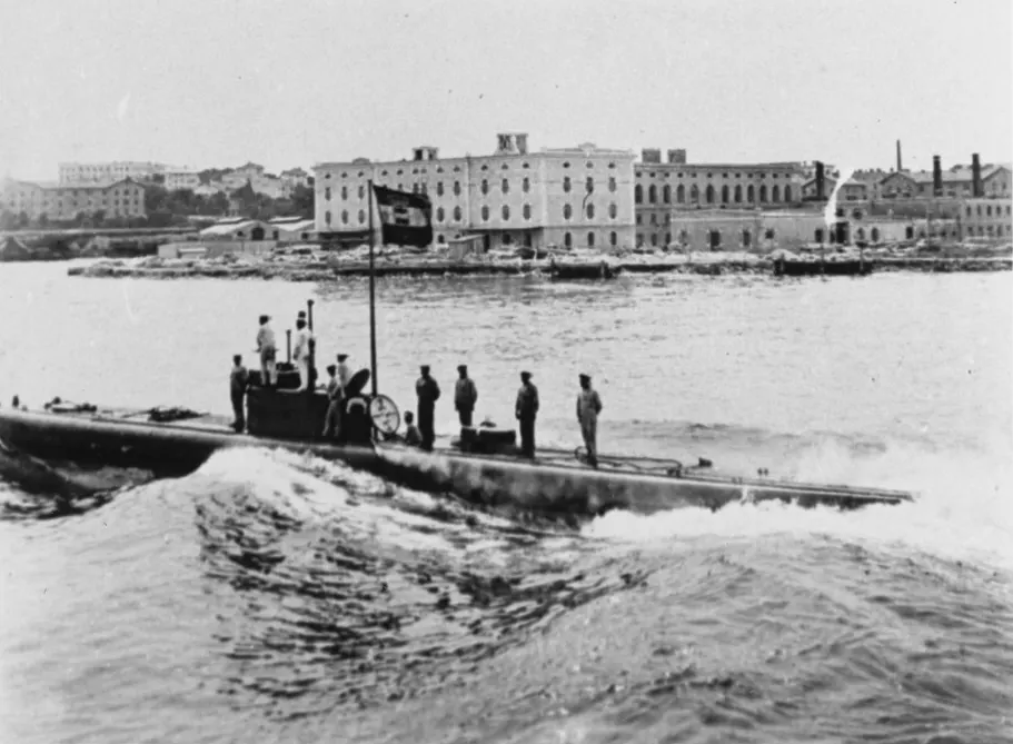 U-1 sınıfı denizaltısı