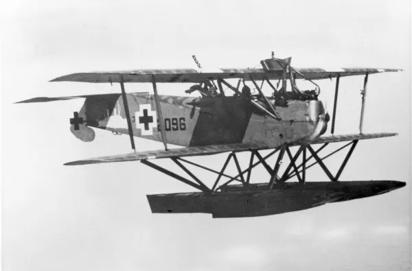 W.12 su uçağı