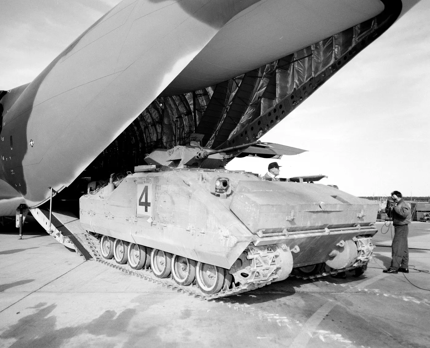 XM723