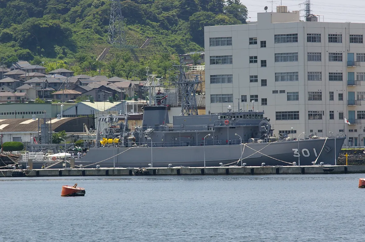 Yaeyama-class minesweeper
