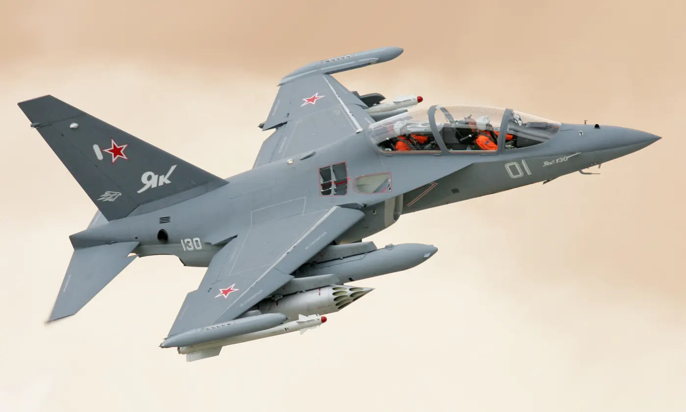 Yak-130 Rusya eğitim